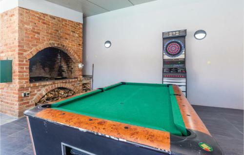 Two-bedroom Apartment In Vrh