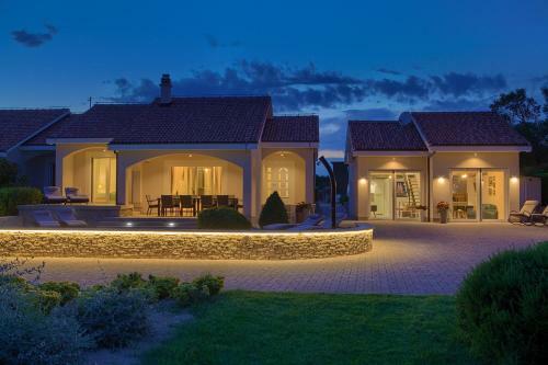 Villa Luxury Holiday House Anabel