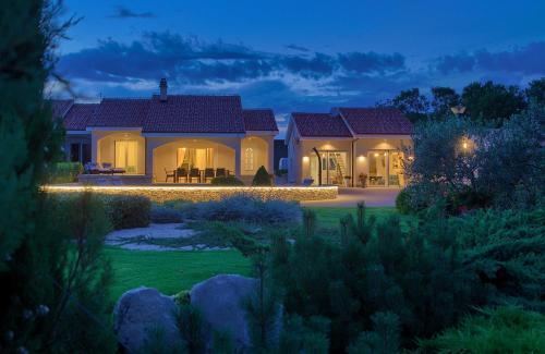 Villa Luxury Holiday House Anabel