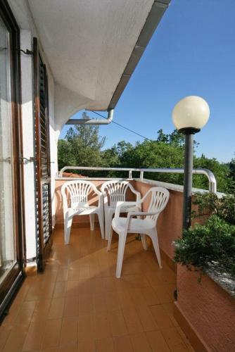 Apartments With A Parking Space Pinezici (krk) - 5440