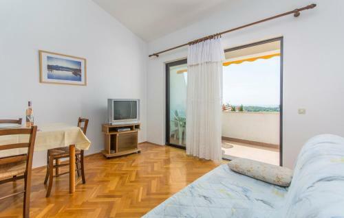 Hostal Apartments Evelyn Brostolade