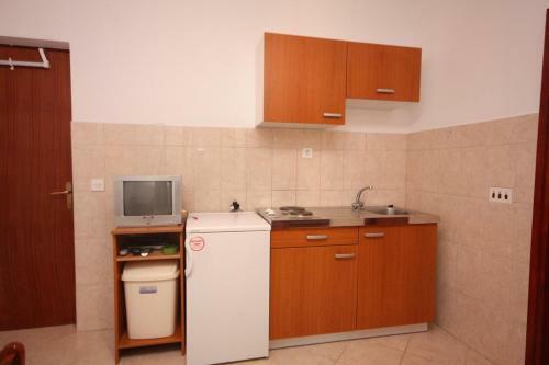 Family Friendly Seaside Apartments Vrsi - Mulo (zadar) - 6155