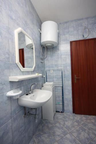 Family Friendly Seaside Apartments Vrsi - Mulo (zadar) - 6155