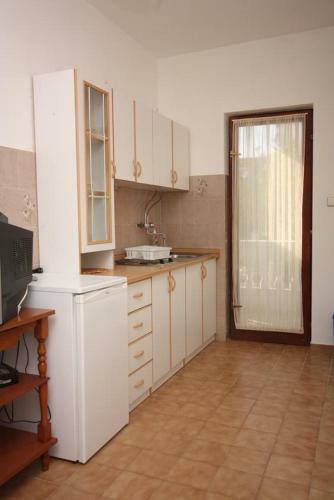 Family Friendly Seaside Apartments Vrsi - Mulo (zadar) - 6155
