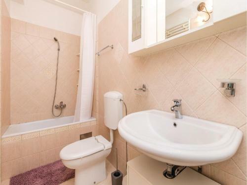 One-bedroom Apartment In Poljane