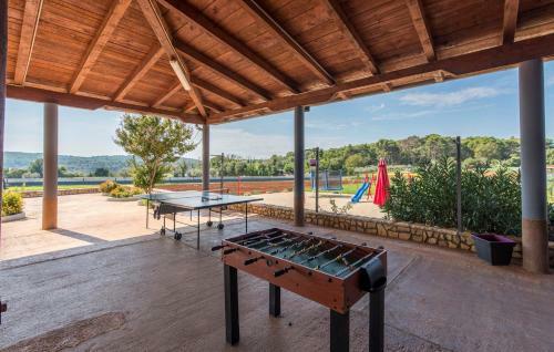 Hostal Sea View Apartments With Private Pool