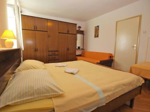 Apartment Mirna Pomer 256