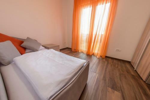 Apartamentos Pomer Port Marina