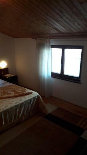 Hostal Apartments And Rooms Ana Pomer 217