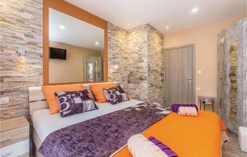 Four-bedroom Holiday Home In Vantacici