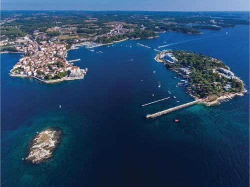 Two-bedroom Apartment In Porec