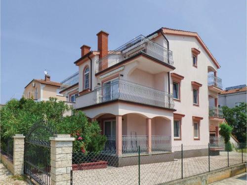 Two-bedroom Apartment In Porec