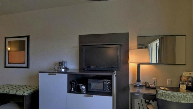 Best Western Plus Atrea Hotel