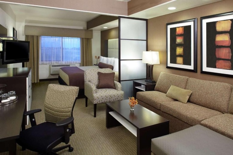 Best Western Plus Atrea Hotel