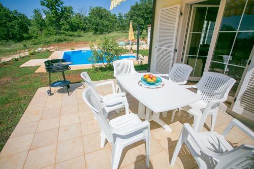 Two-bedroom Villa Bella Vista With Sea View