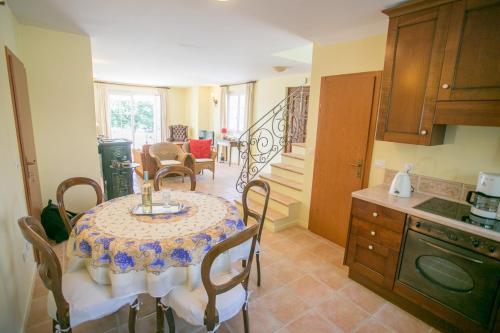 Two-bedroom Villa Bella Vista With Sea View