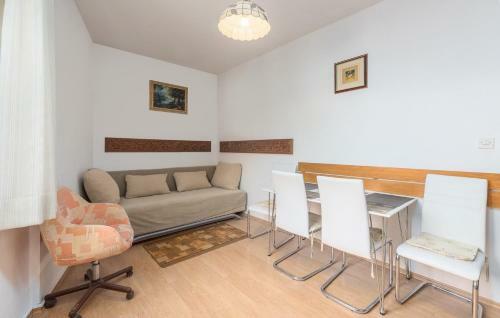 Hostal Apartments Simonetti