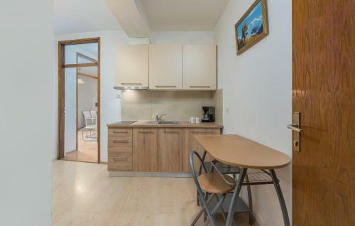Hostal Apartments Simonetti