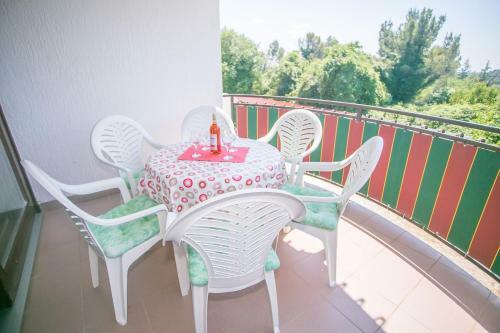 Nice Apartment Branka Close To Beach In Porec