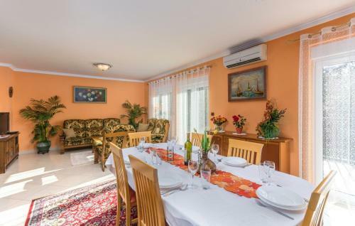 Holiday Home Mira