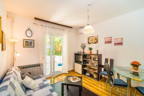 Apartamentos Natalia Kadum