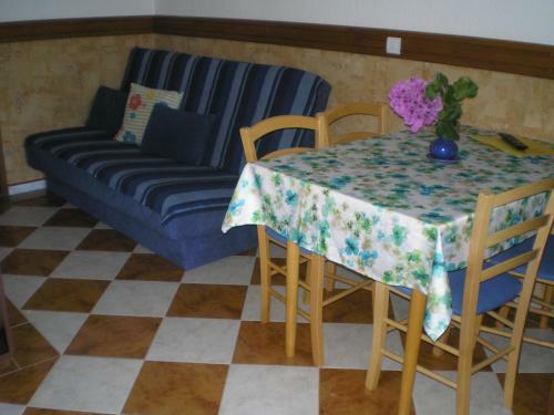 Hostal Pansion Adria Haus