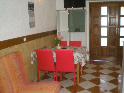 Hostal Pansion Adria Haus
