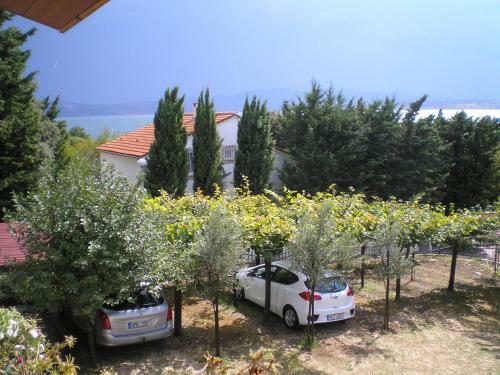 Hostal Pansion Adria Haus