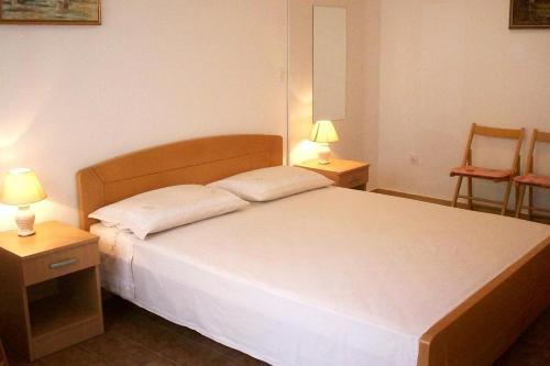 Apartments With A Parking Space Postira (brac) - 765