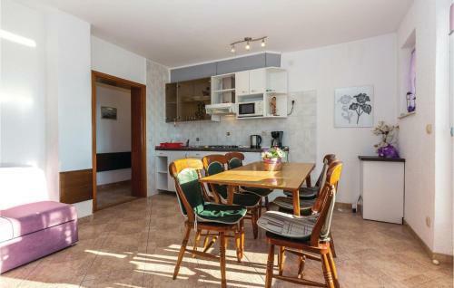 Three-bedroom Apartment In Povile