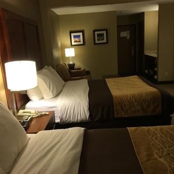 Hotel Comfort Inn & Suites