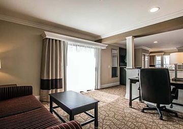 Hotel Comfort Suites At North Camp Pendleton