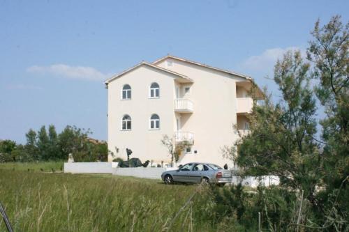 Apartment Povljana 229c