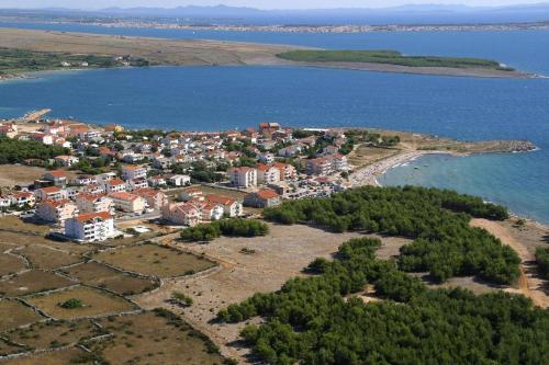 Apartment Povljana 232a