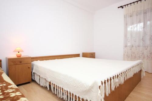 Apartment Povljana 9405b