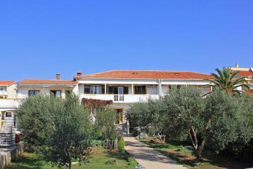 Apartment Povljana 9405b