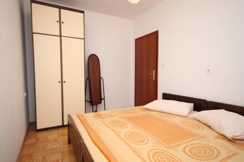 Apartment Povljana 6468c