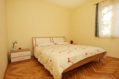 Apartment Povljana 9353a