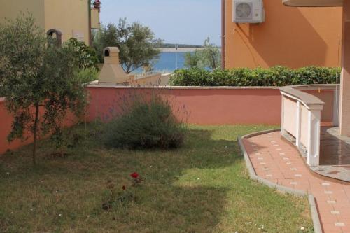 Apartment Povljana 7505c