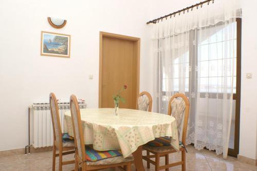 Apartment Povljana 230c