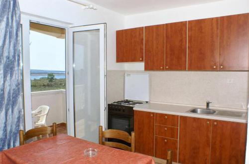 Apartment Povljana 229b