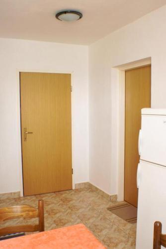 Apartment Povljana 229b