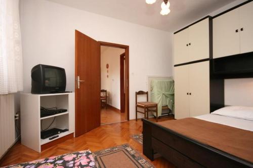 Apartment Povljana 226b