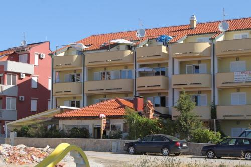 Apartment Povljana 3316d