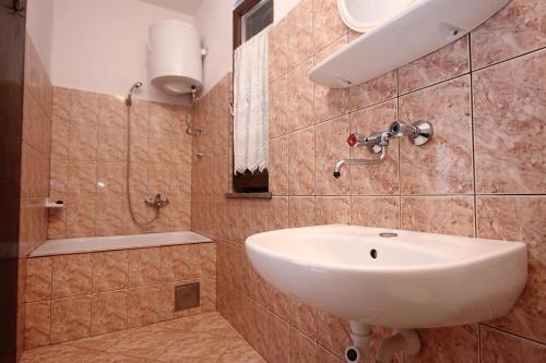 Apartments With A Parking Space Povljana (pag) - 9405