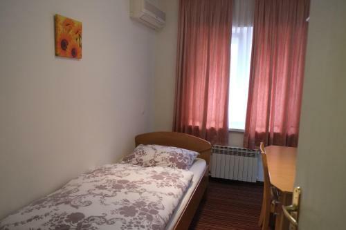 Hostal Guest House Grgin Dol