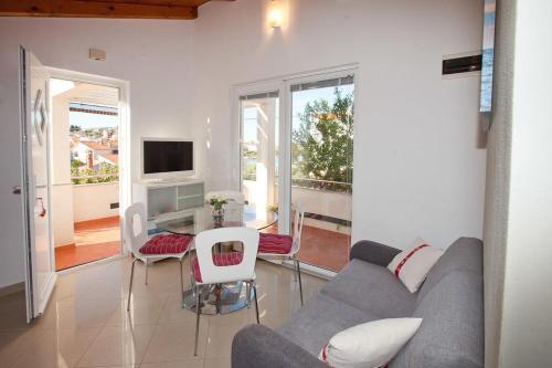 Apartments With A Parking Space Preko (ugljan) - 14163