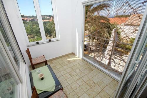 Hostal Rooms With A Swimming Pool Preko (ugljan) - 8180