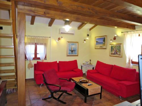 Holiday Home Marija (ugl305)