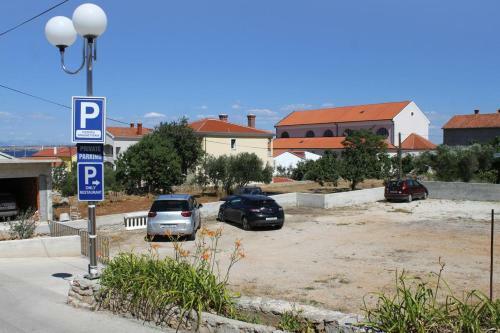 Hostal Twin Room Preko 8180h